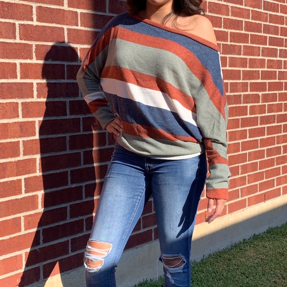 Tops - BF DEAL!! Striped Top